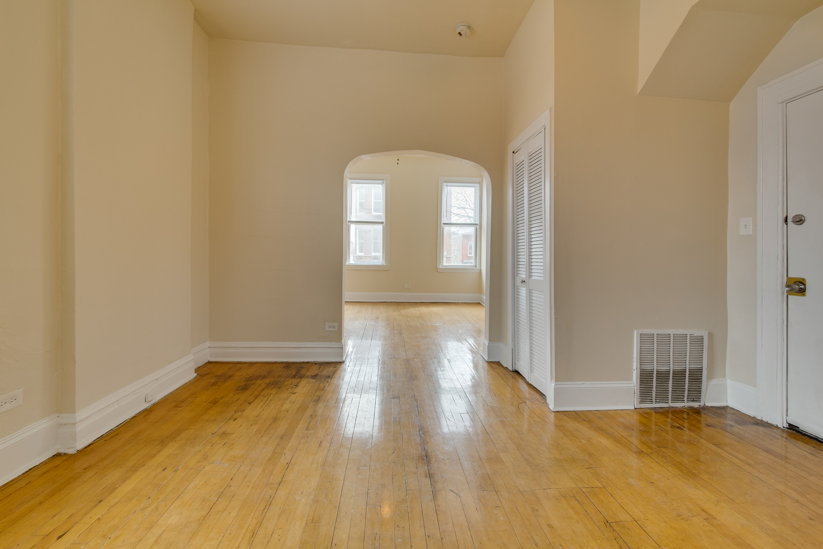 1458 N Campbell Avenue Unit: 2