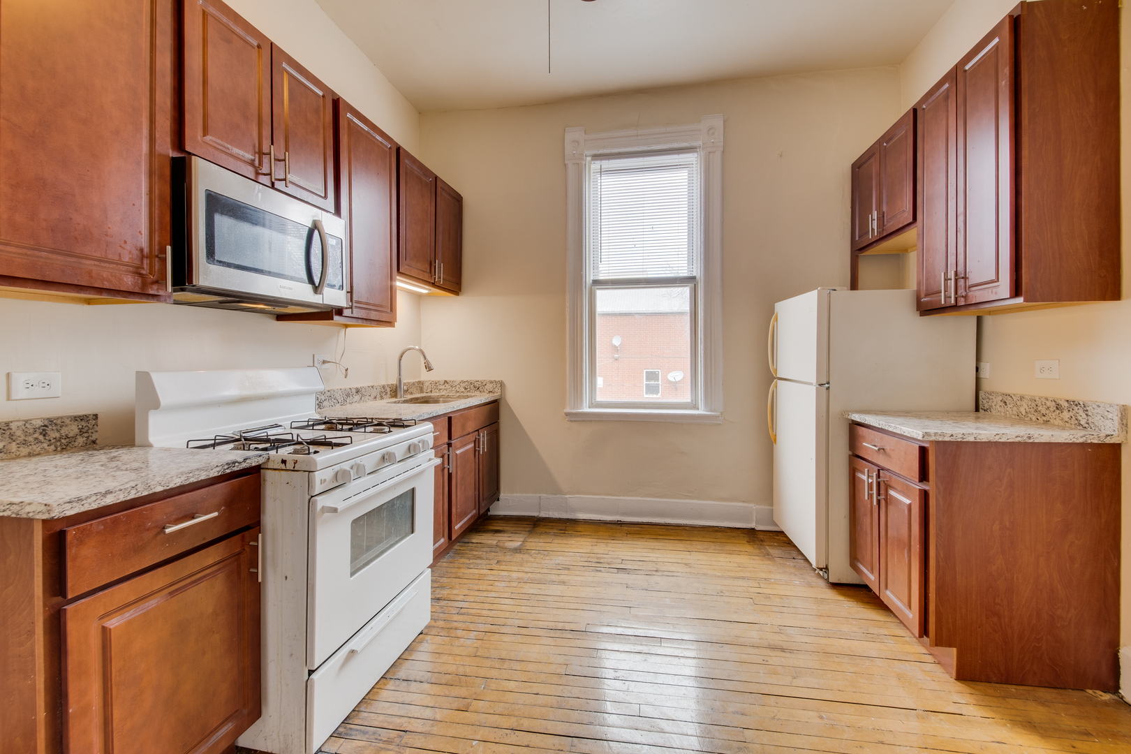 1458 N Campbell Avenue Unit: 2