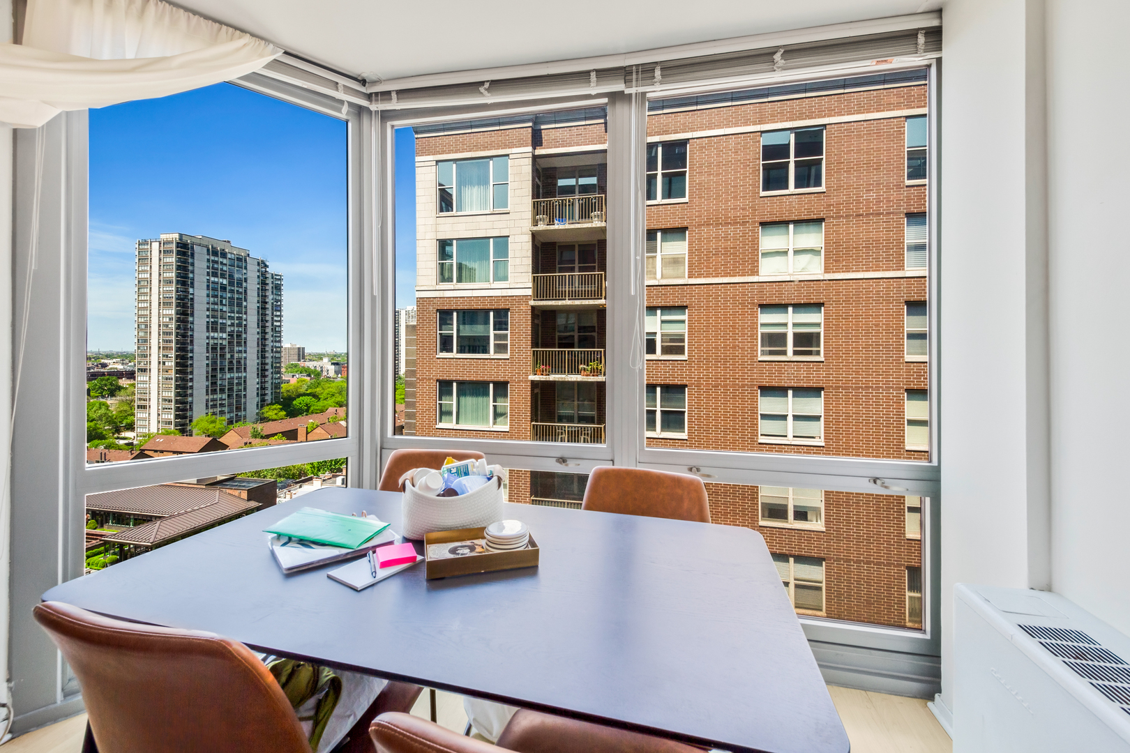 21 W Goethe Street Unit: 15B