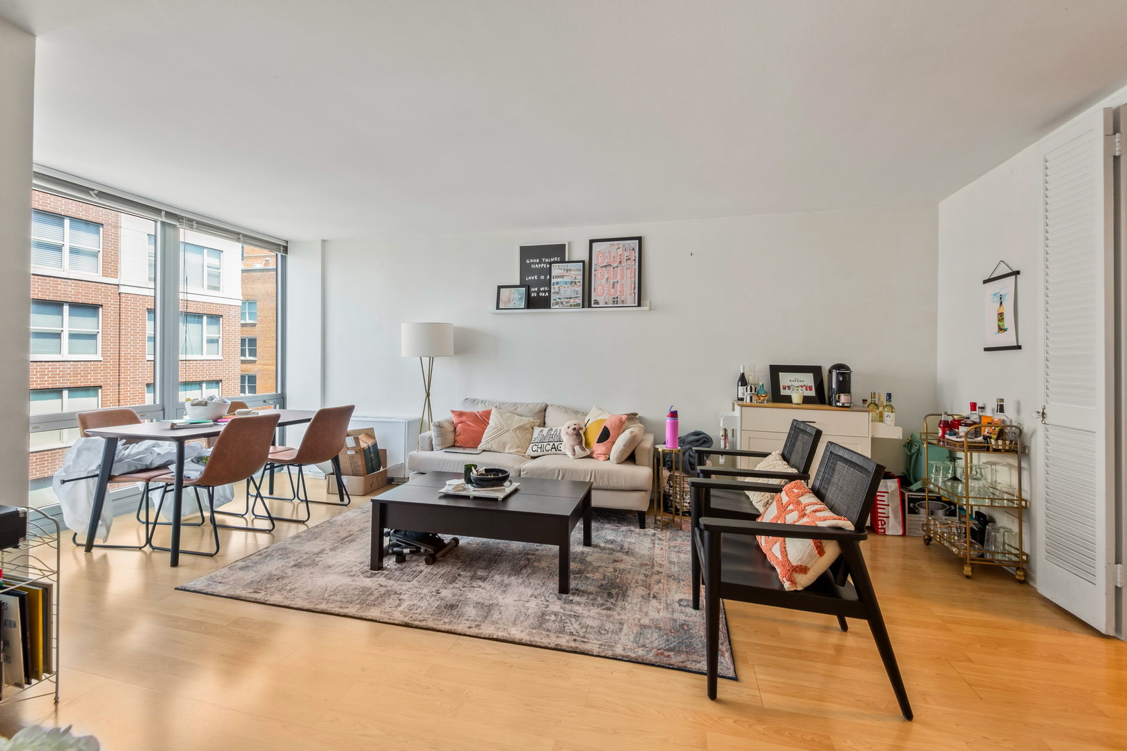 21 W Goethe Street Unit: 15B