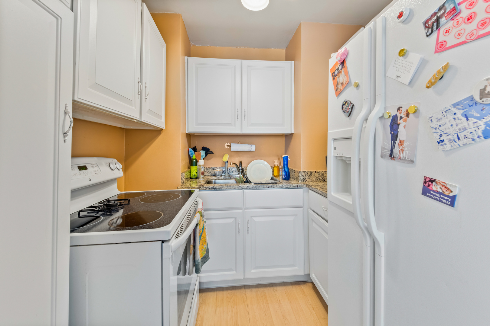 21 W Goethe Street Unit: 15B