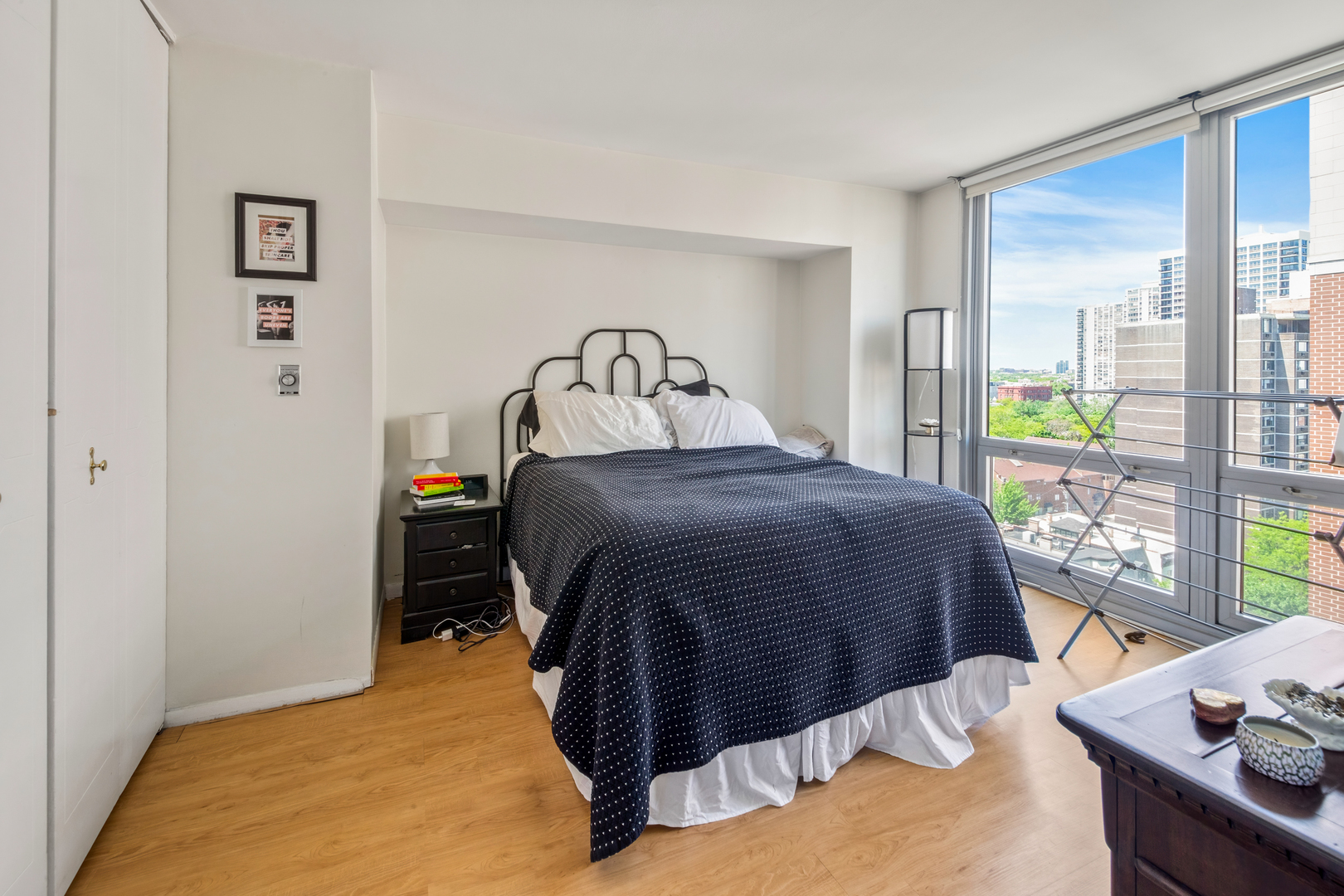 21 W Goethe Street Unit: 15B