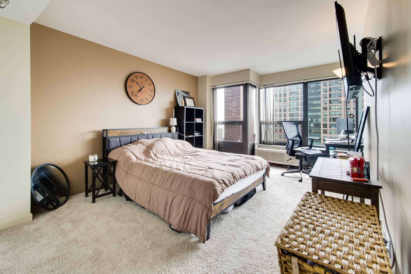 30 E Huron Street Unit: 5401