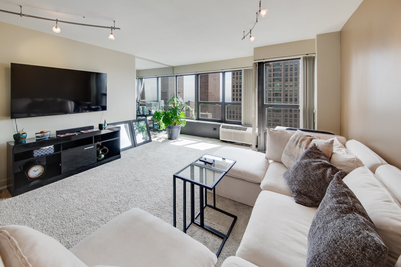 30 E Huron Street Unit: 5401