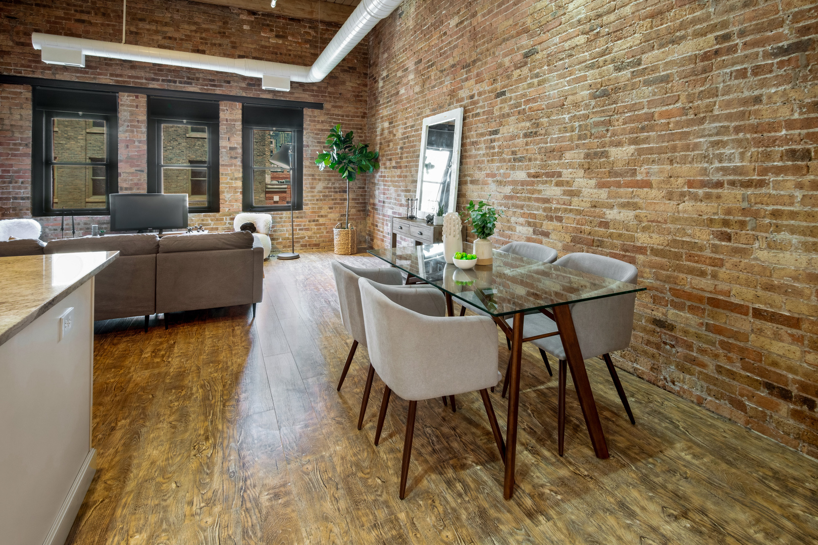 225 W HURON Street Unit: 612