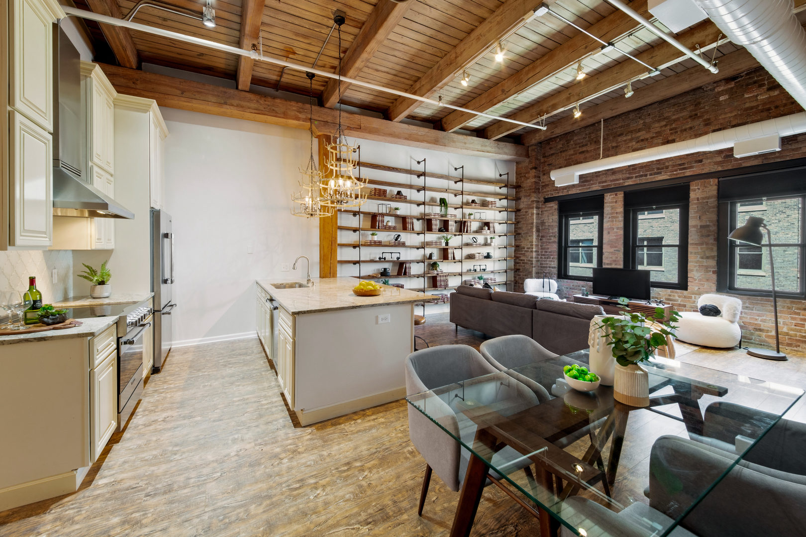 225 W HURON Street Unit: 612
