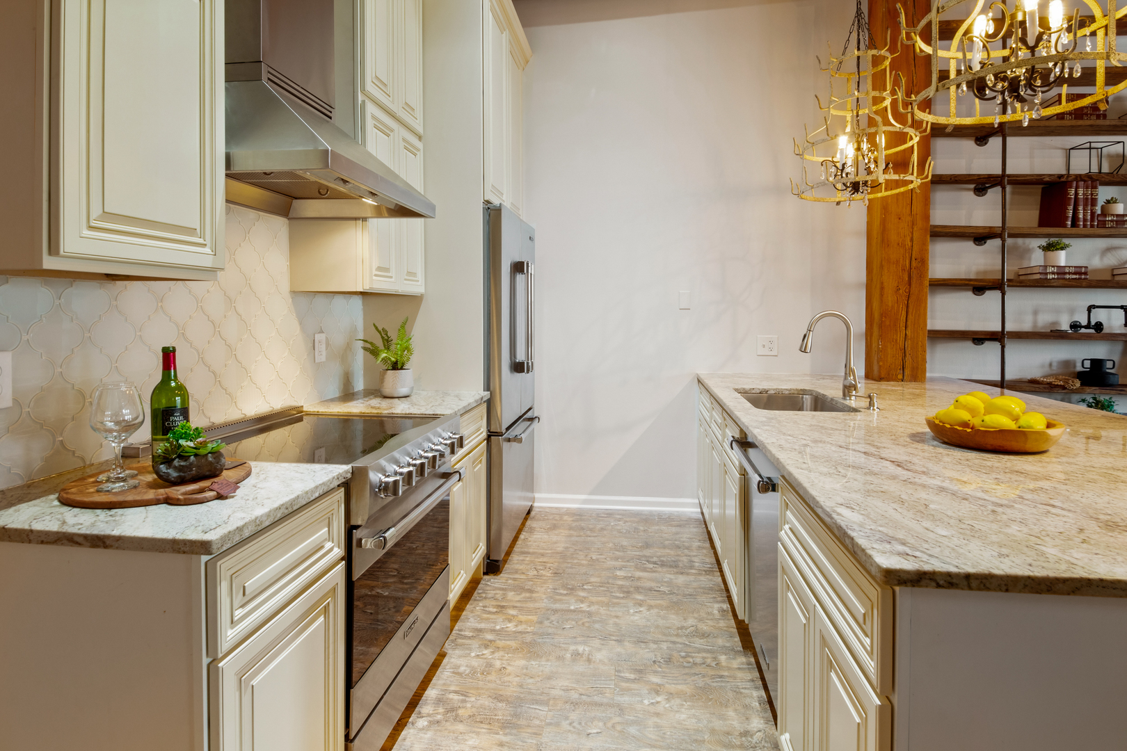 225 W HURON Street Unit: 612