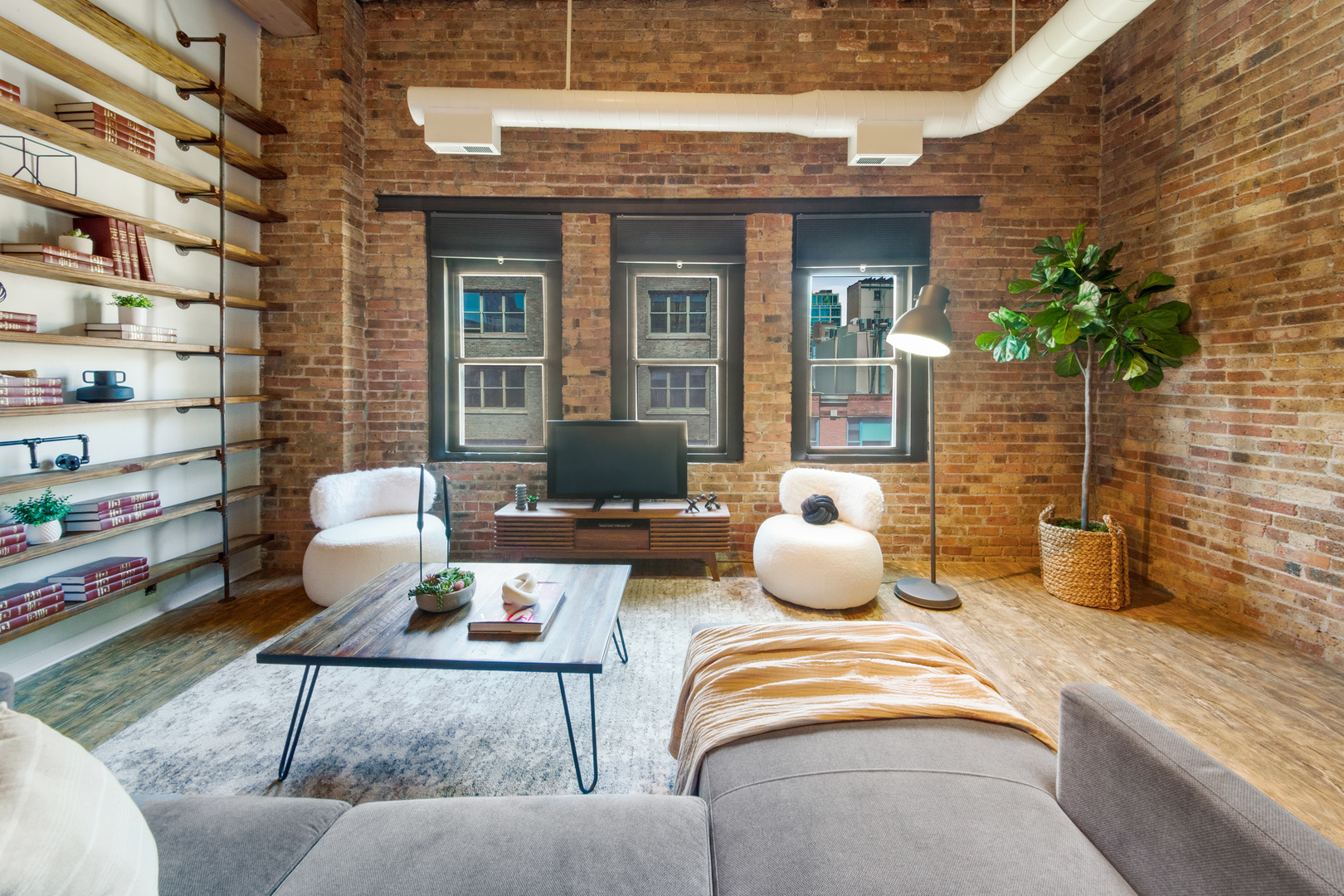 225 W HURON Street Unit: 612