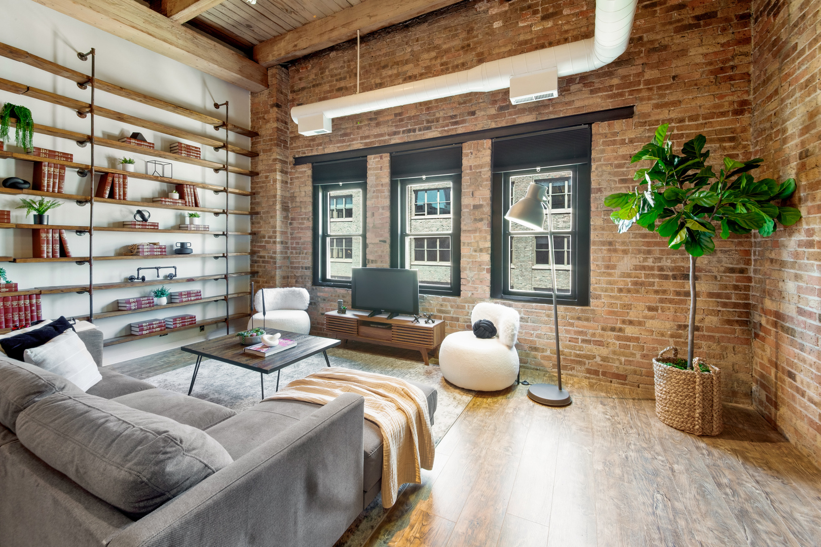 225 W HURON Street Unit: 612