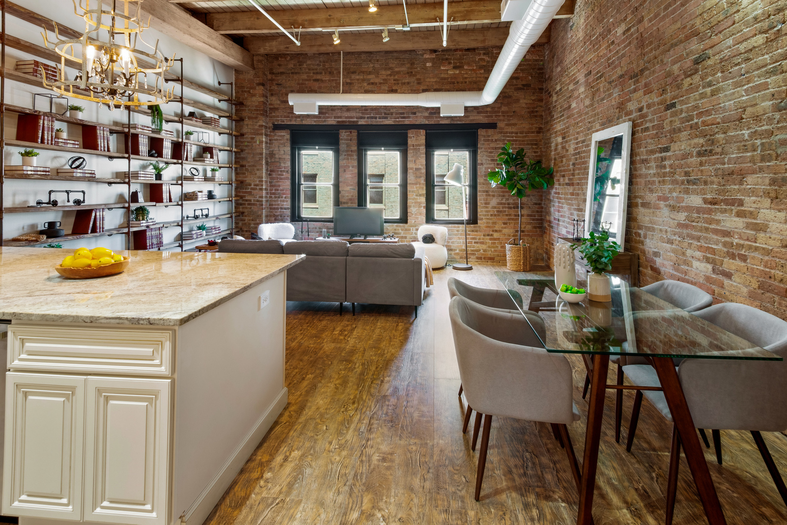 225 W HURON Street Unit: 612