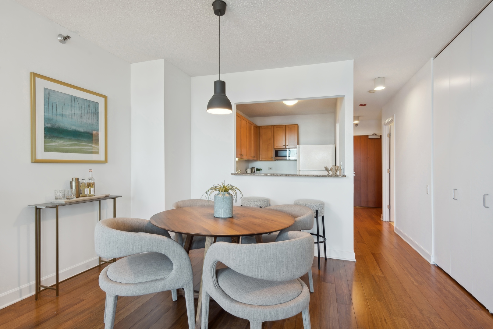 400 N LaSalle Drive Unit: 2709