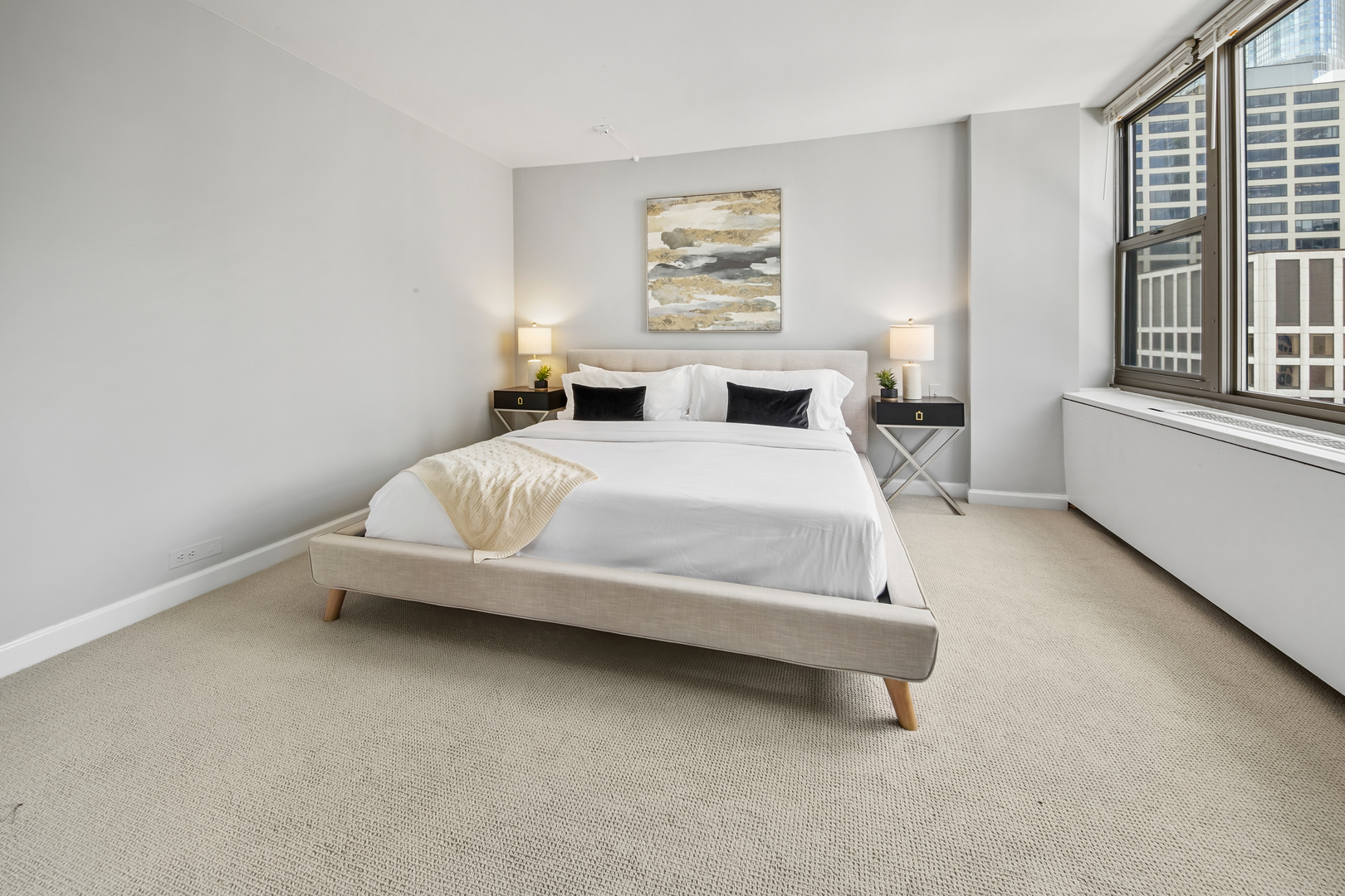 535 N MICHIGAN Avenue Unit: 3016