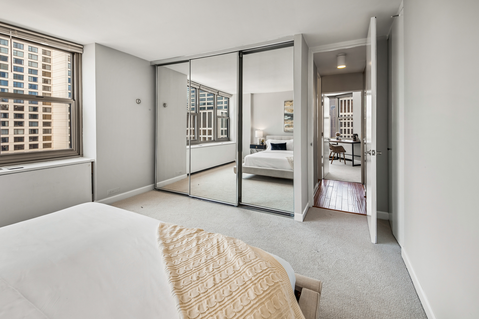 535 N MICHIGAN Avenue Unit: 3016