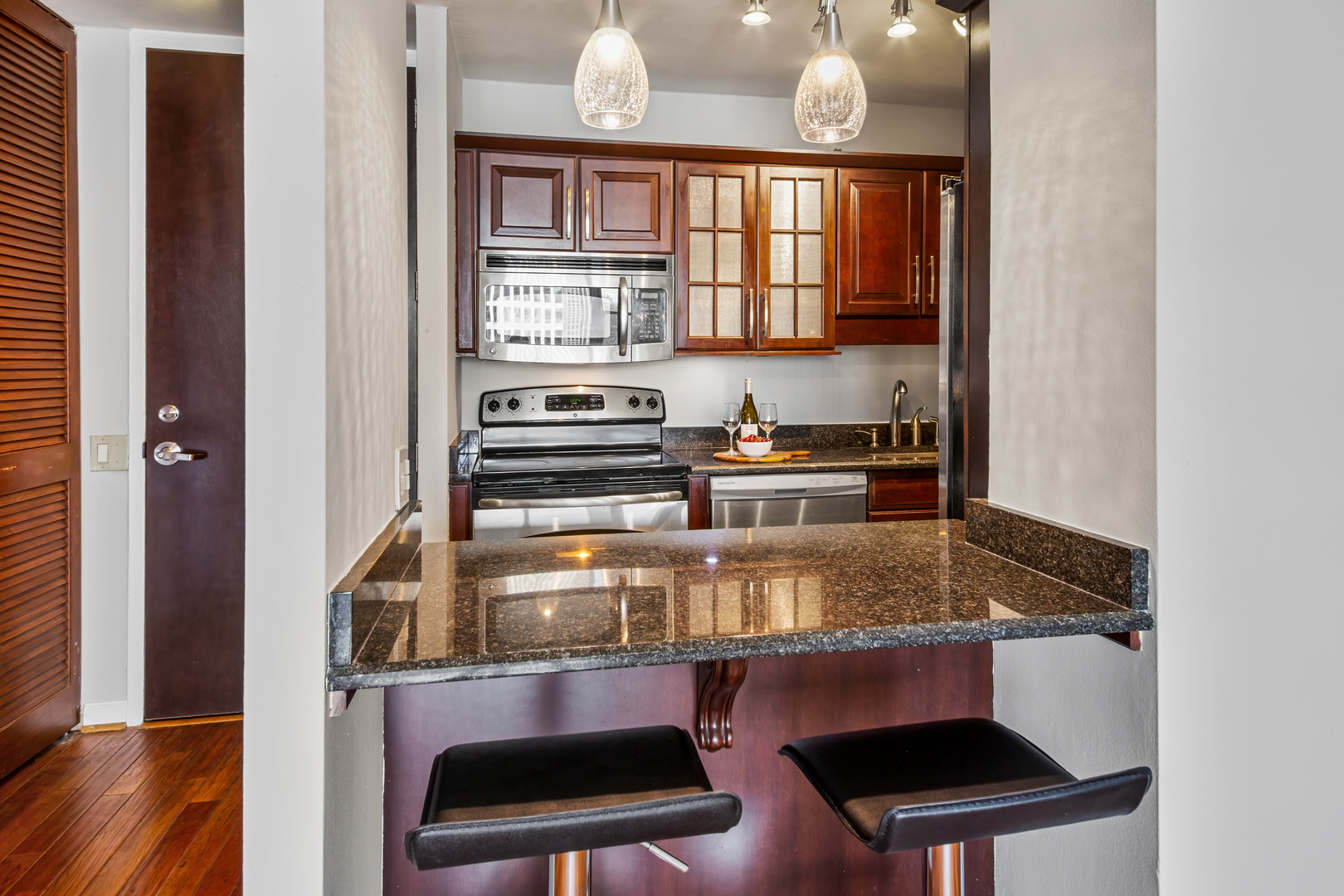 535 N MICHIGAN Avenue Unit: 3016