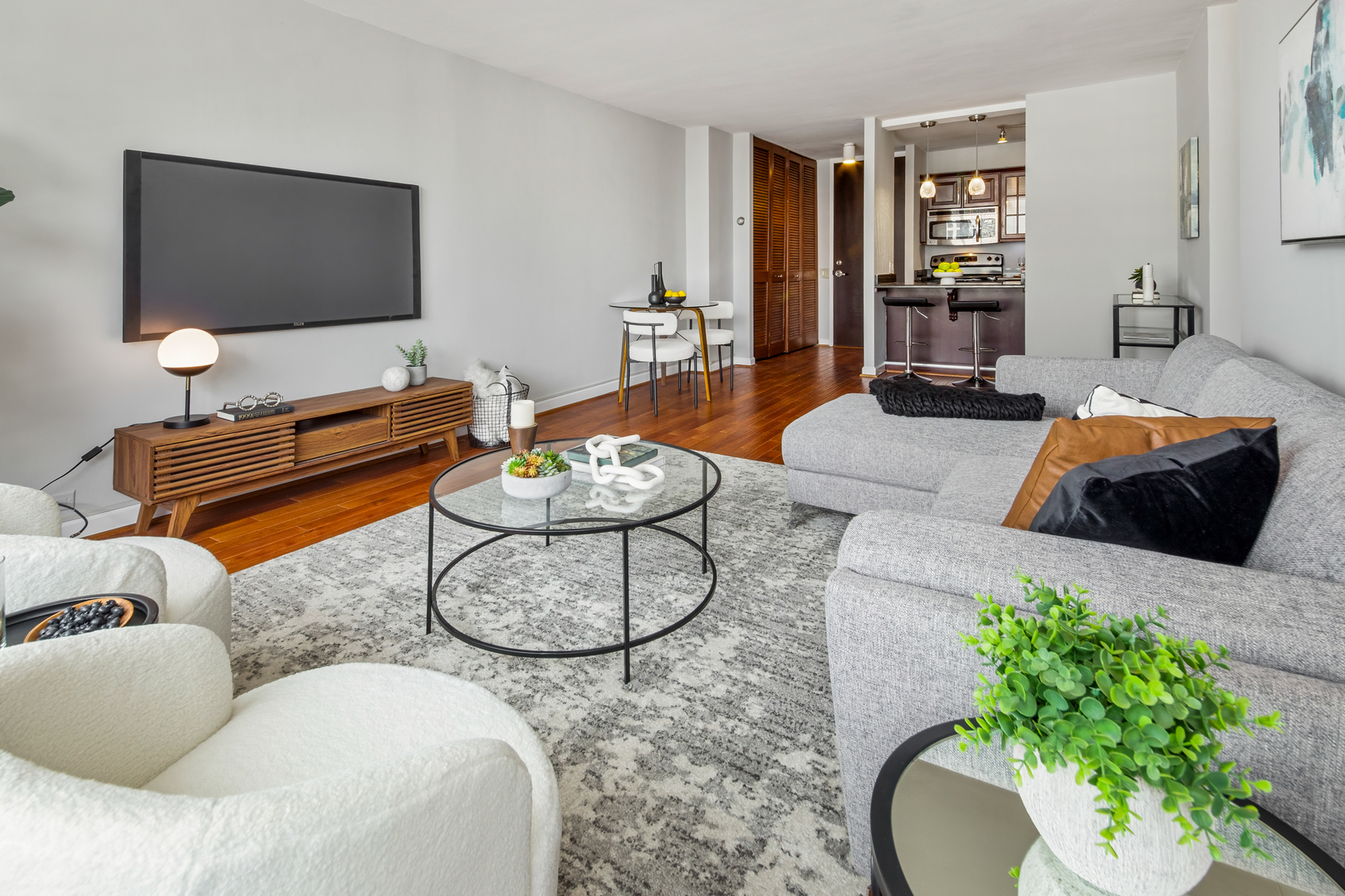 535 N MICHIGAN Avenue Unit: 3016