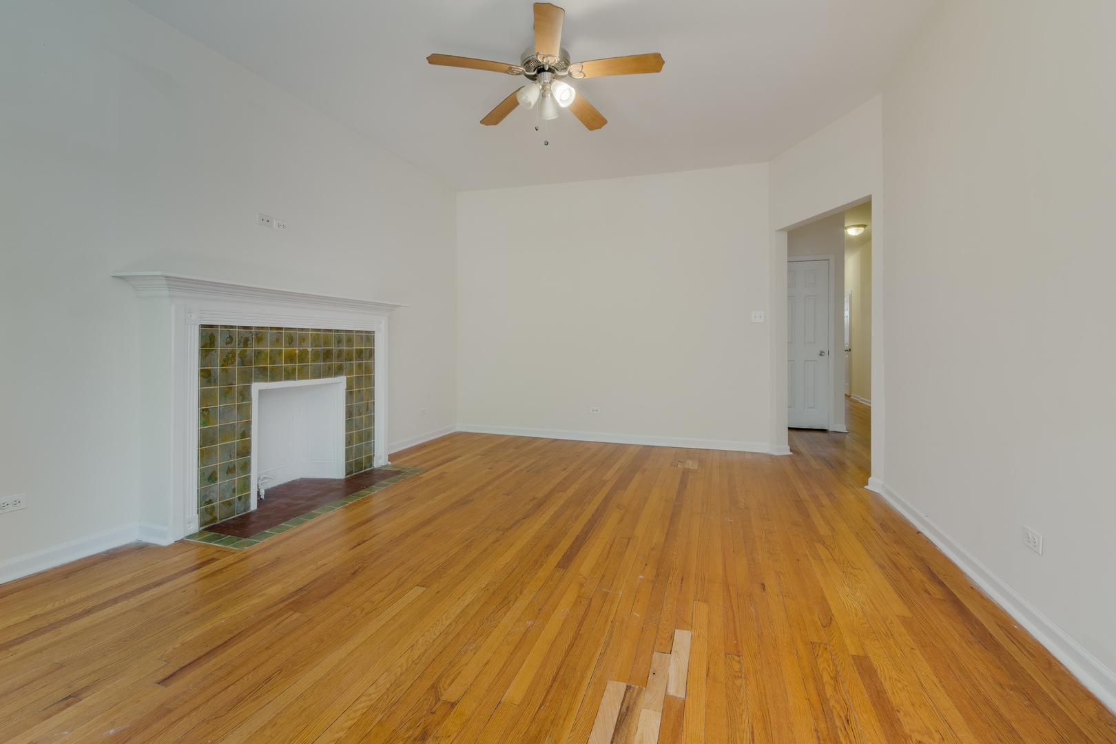 5433 S University Avenue Unit: 3N