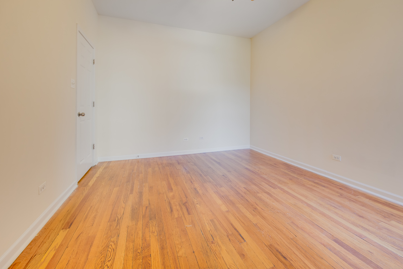 5433 S University Avenue Unit: 3N