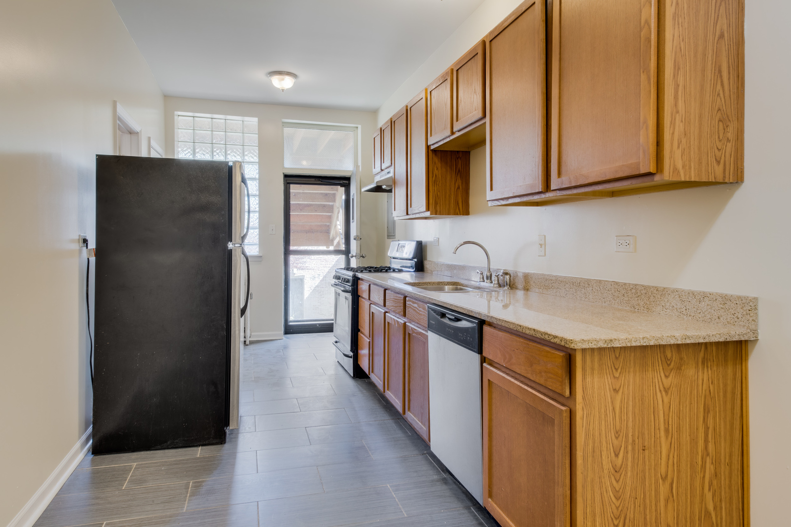 5433 S University Avenue Unit: 3N