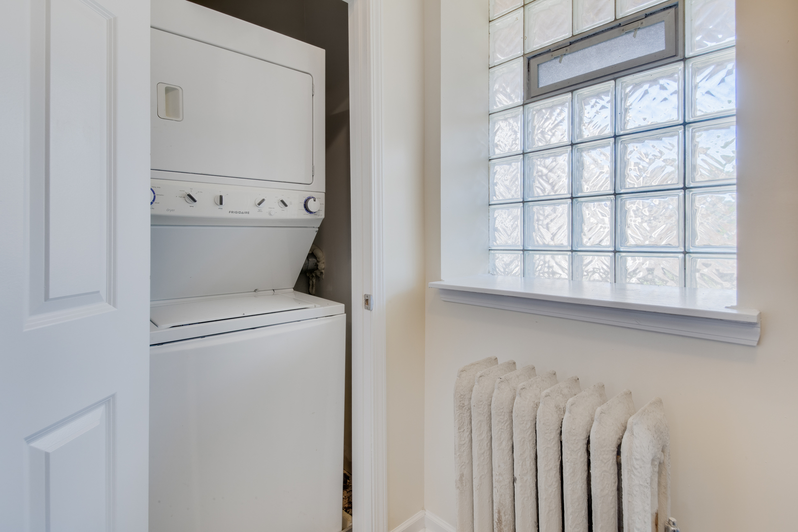 5433 S University Avenue Unit: 3N