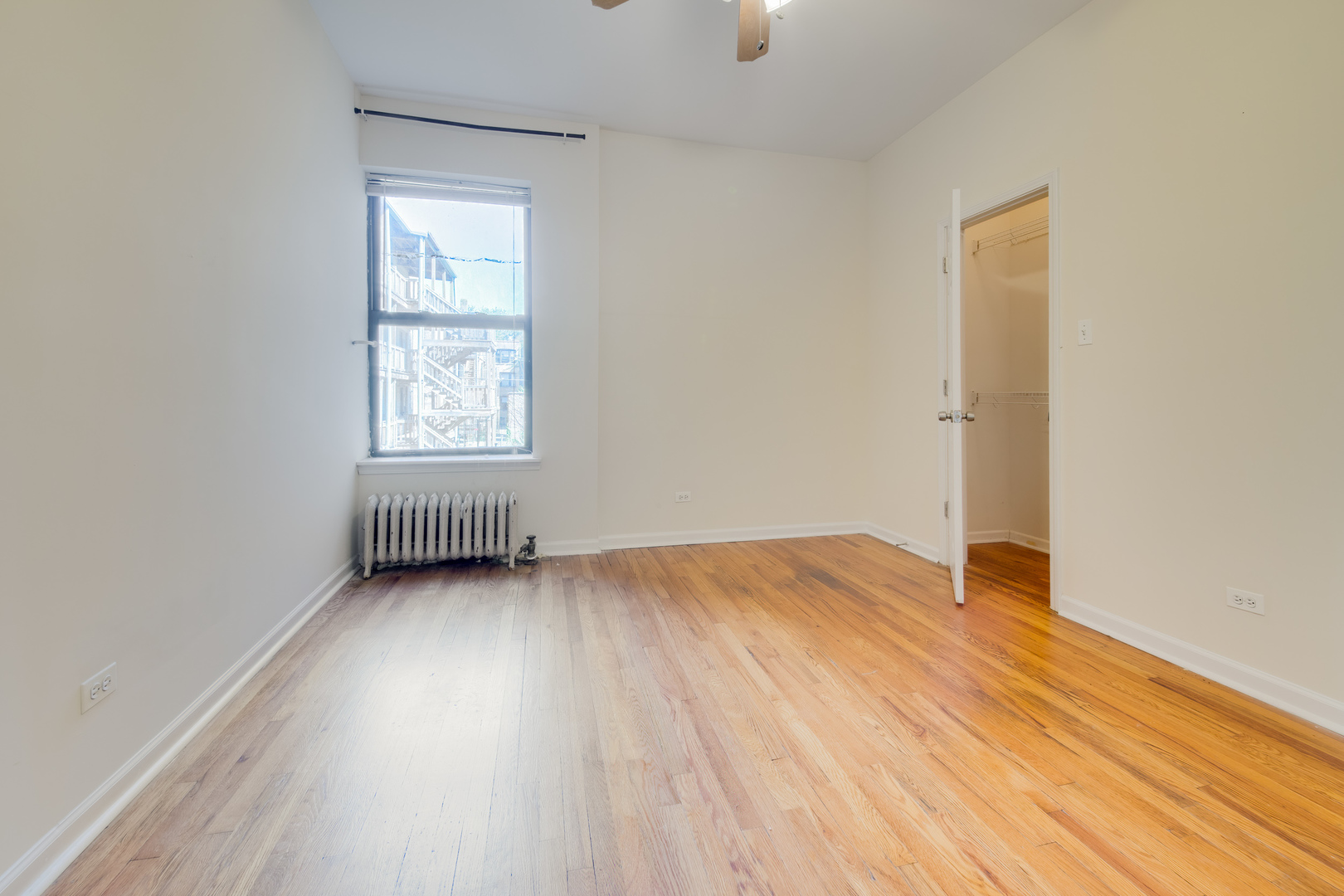 5433 S University Avenue Unit: 3N