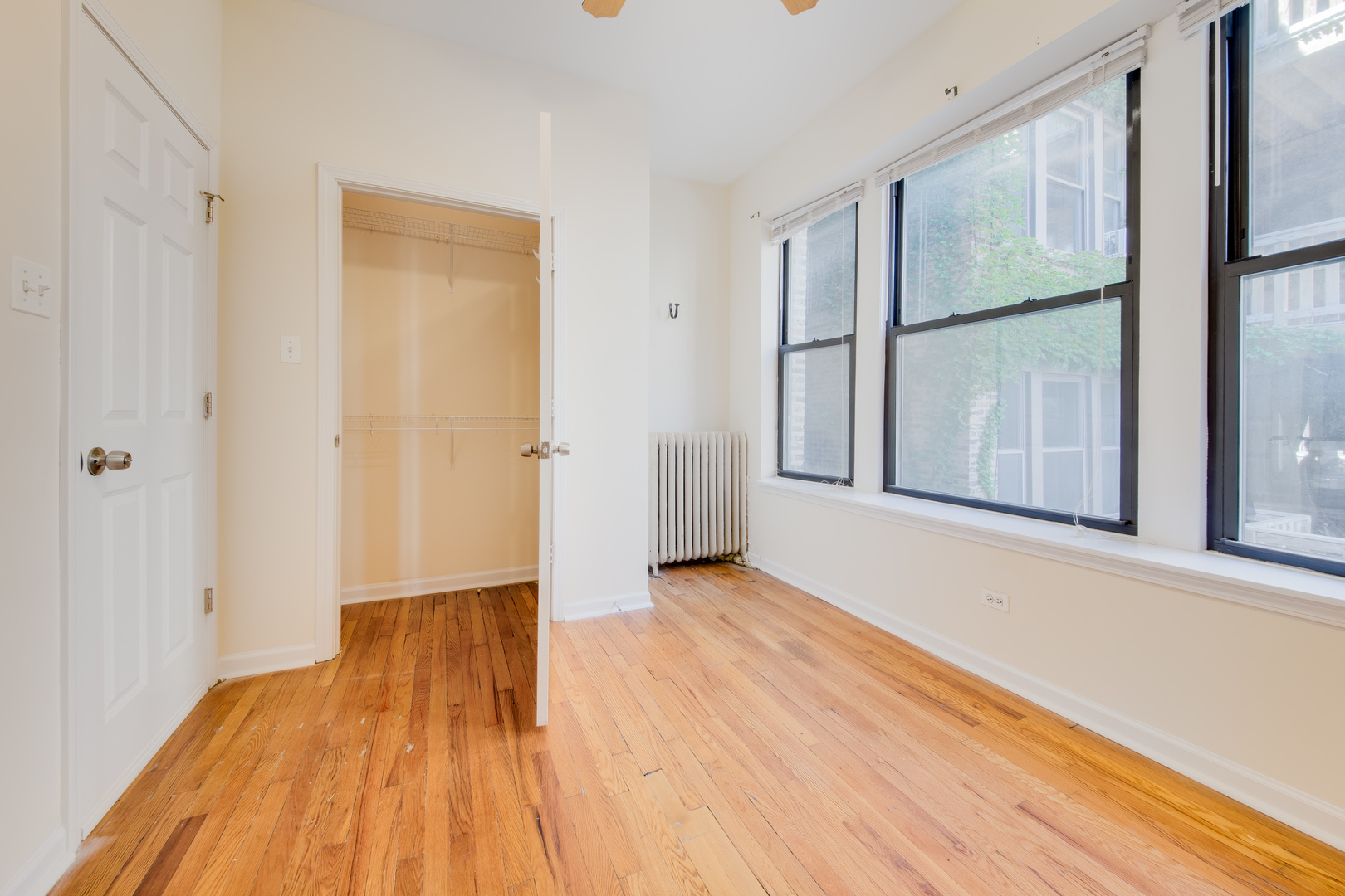 5433 S University Avenue Unit: 3N