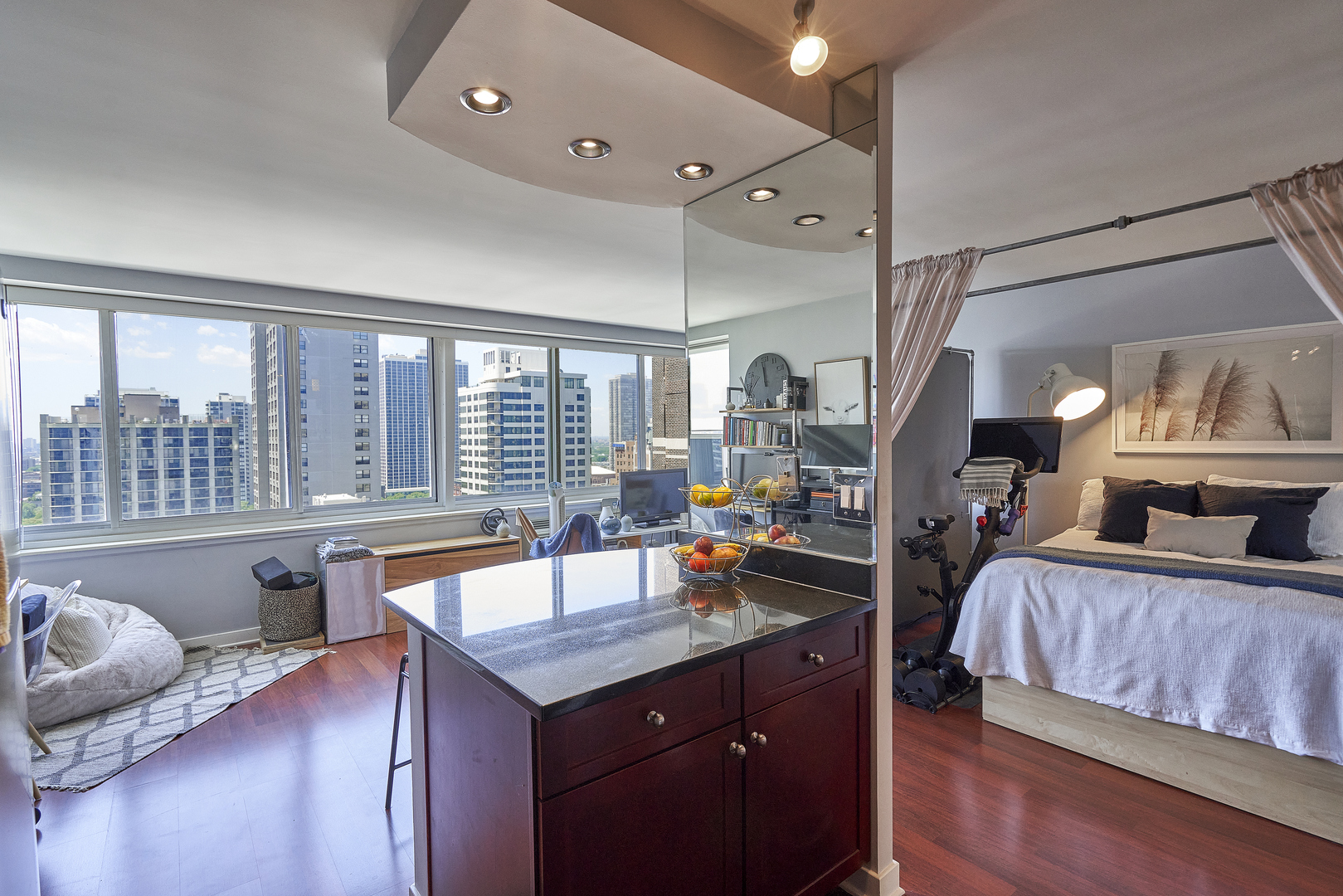 1440 N LAKE SHORE Drive Unit: 21F
