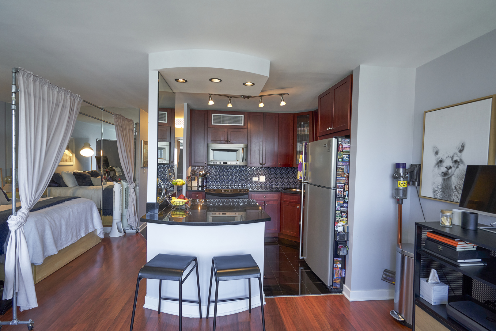 1440 N LAKE SHORE Drive Unit: 21F