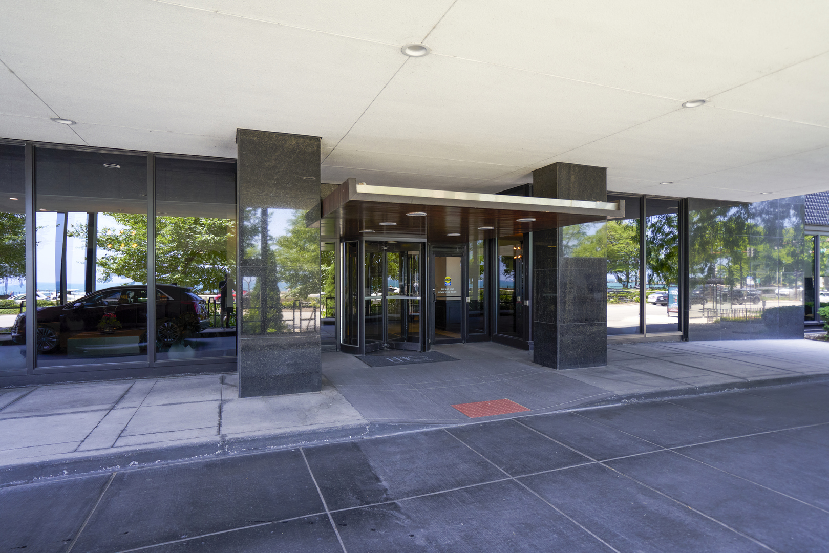 1440 N LAKE SHORE Drive Unit: 21F
