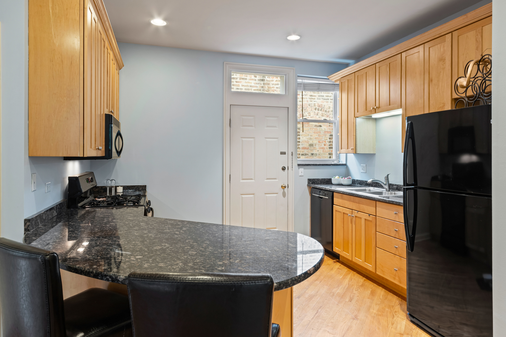 2501 W Leland Avenue Unit: 3
