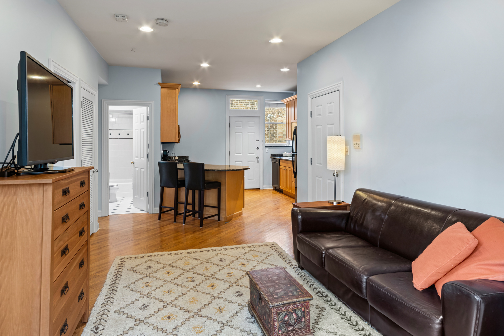 2501 W Leland Avenue Unit: 3
