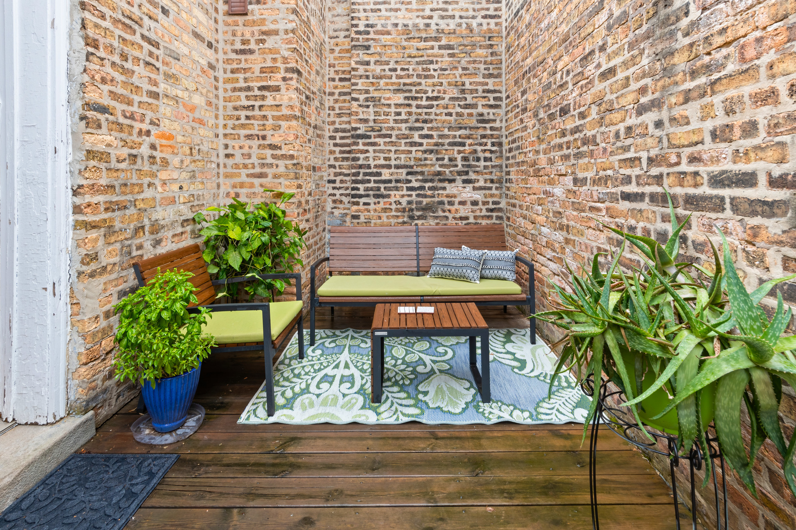 2501 W Leland Avenue Unit: 3