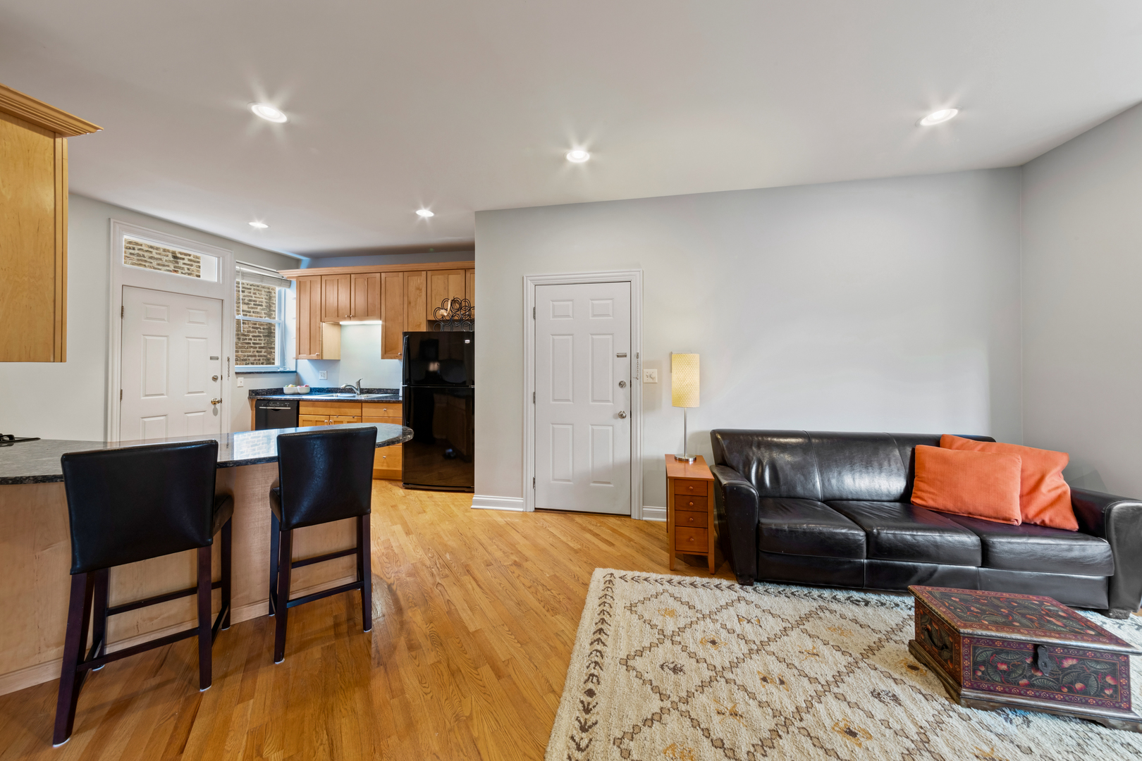 2501 W Leland Avenue Unit: 3