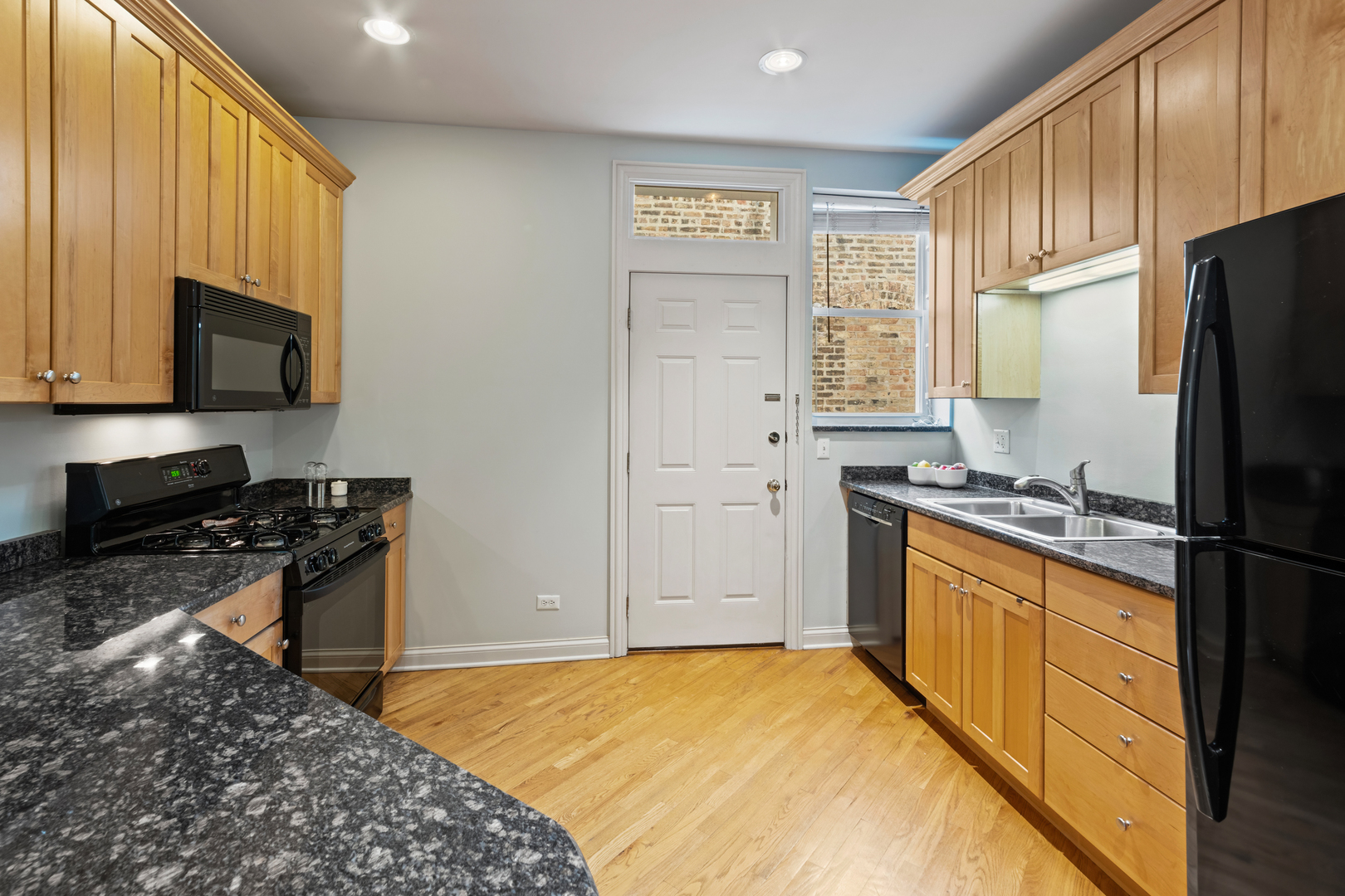 2501 W Leland Avenue Unit: 3