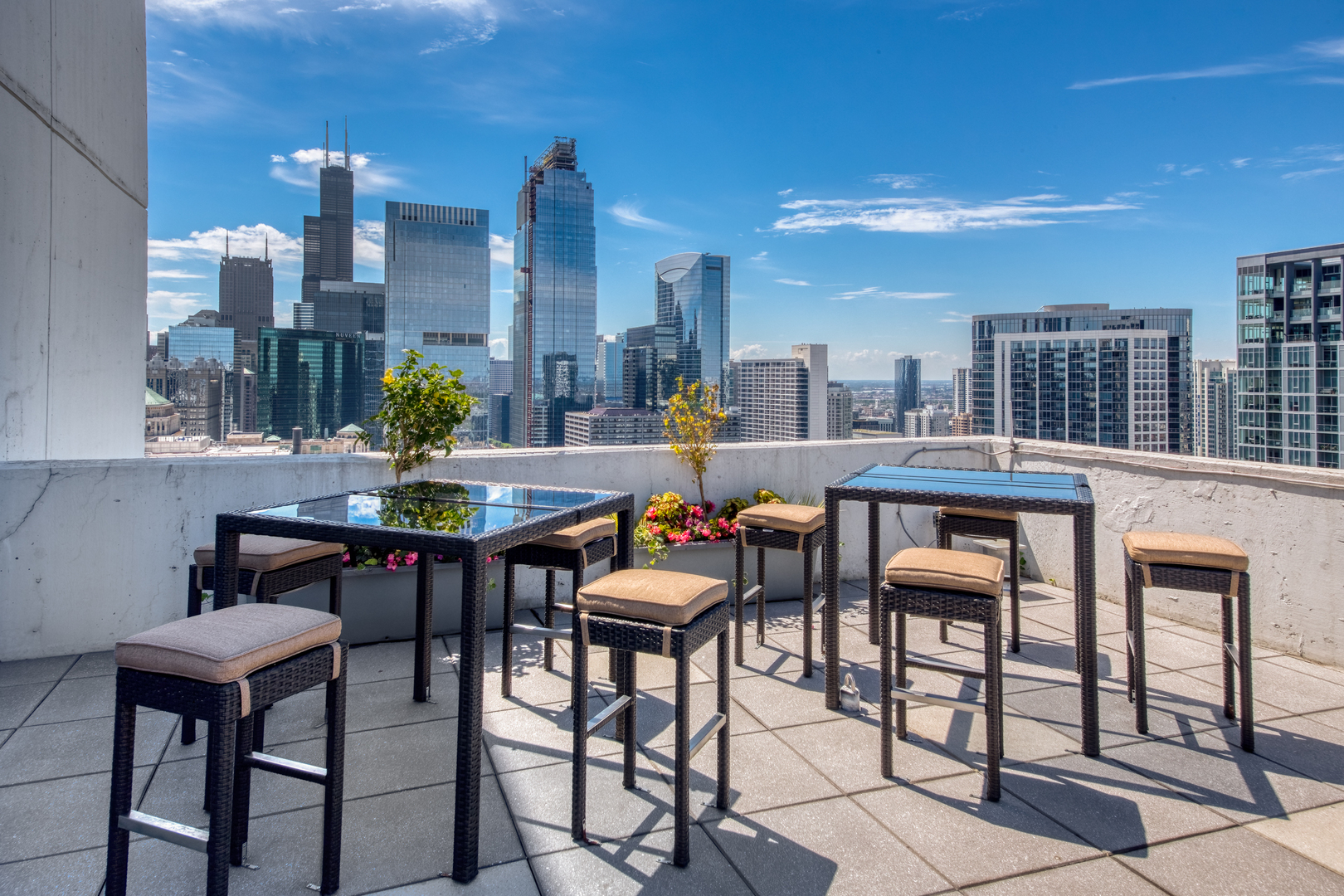 303 W Ohio Street Unit: 2704