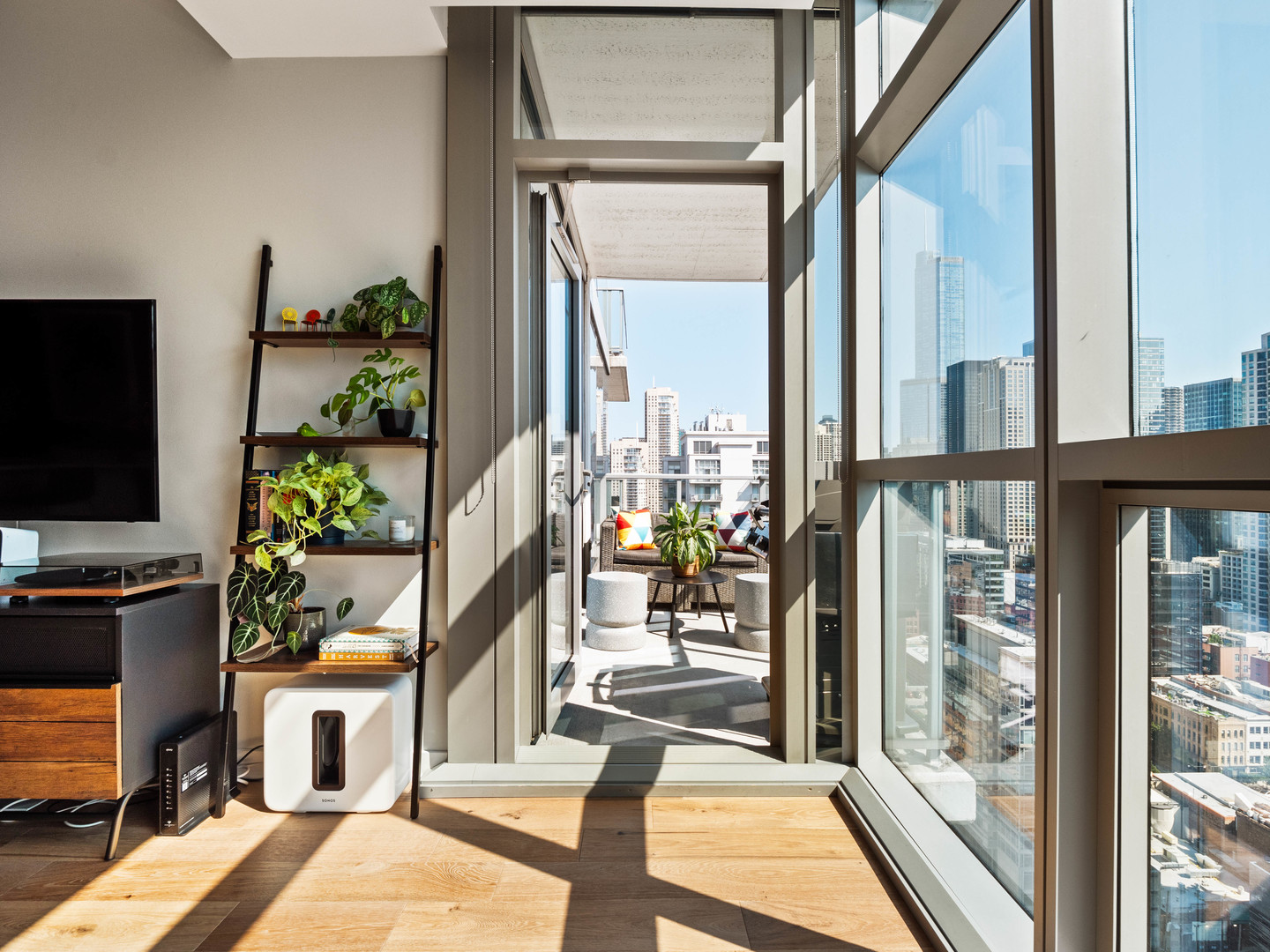 303 W Ohio Street Unit: 2704