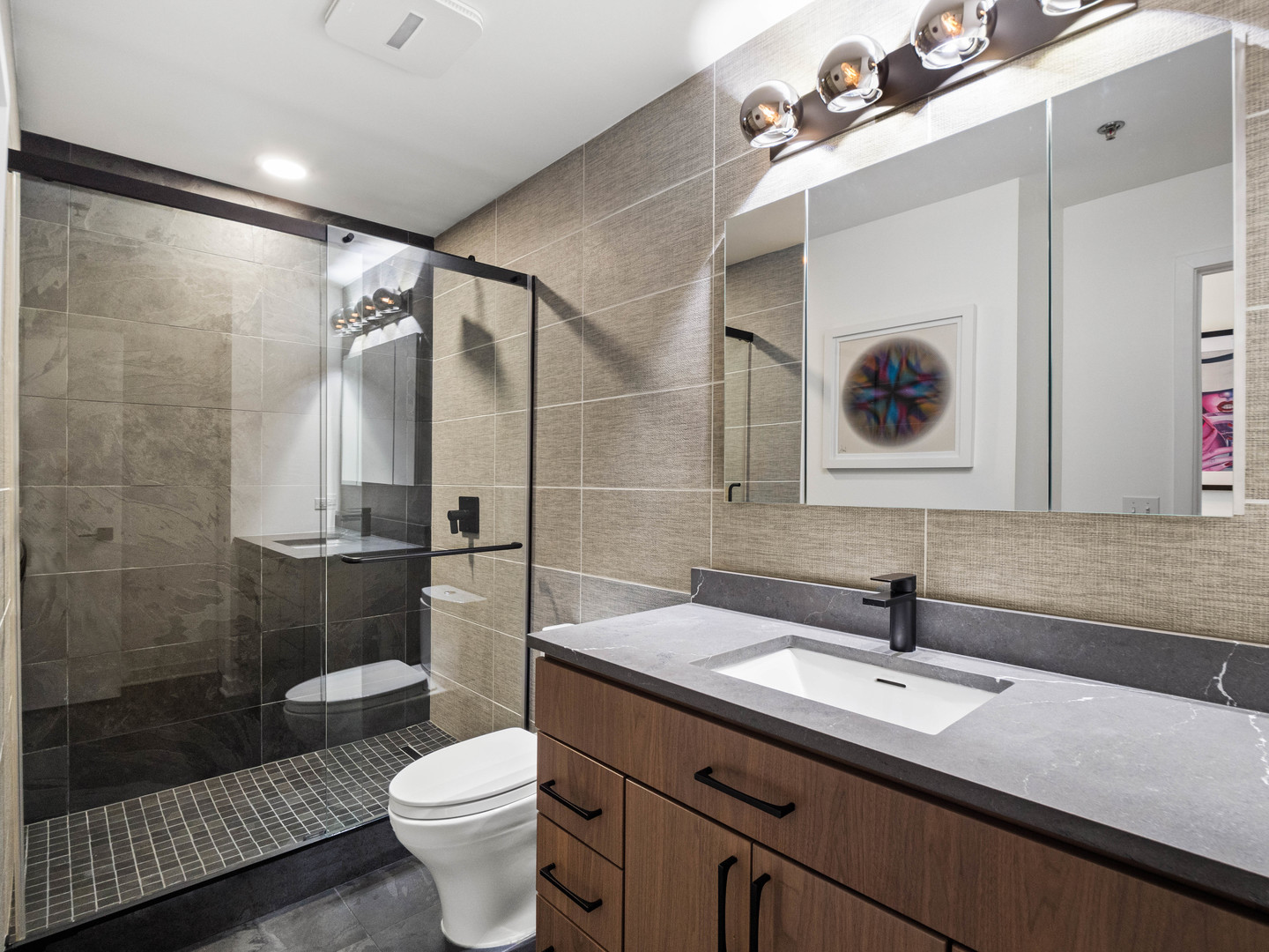 303 W Ohio Street Unit: 2704