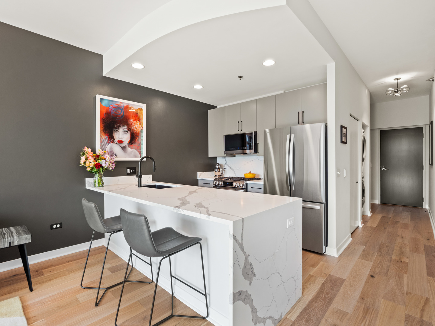 303 W Ohio Street Unit: 2704