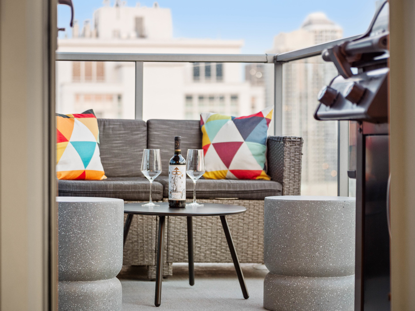 303 W Ohio Street Unit: 2704