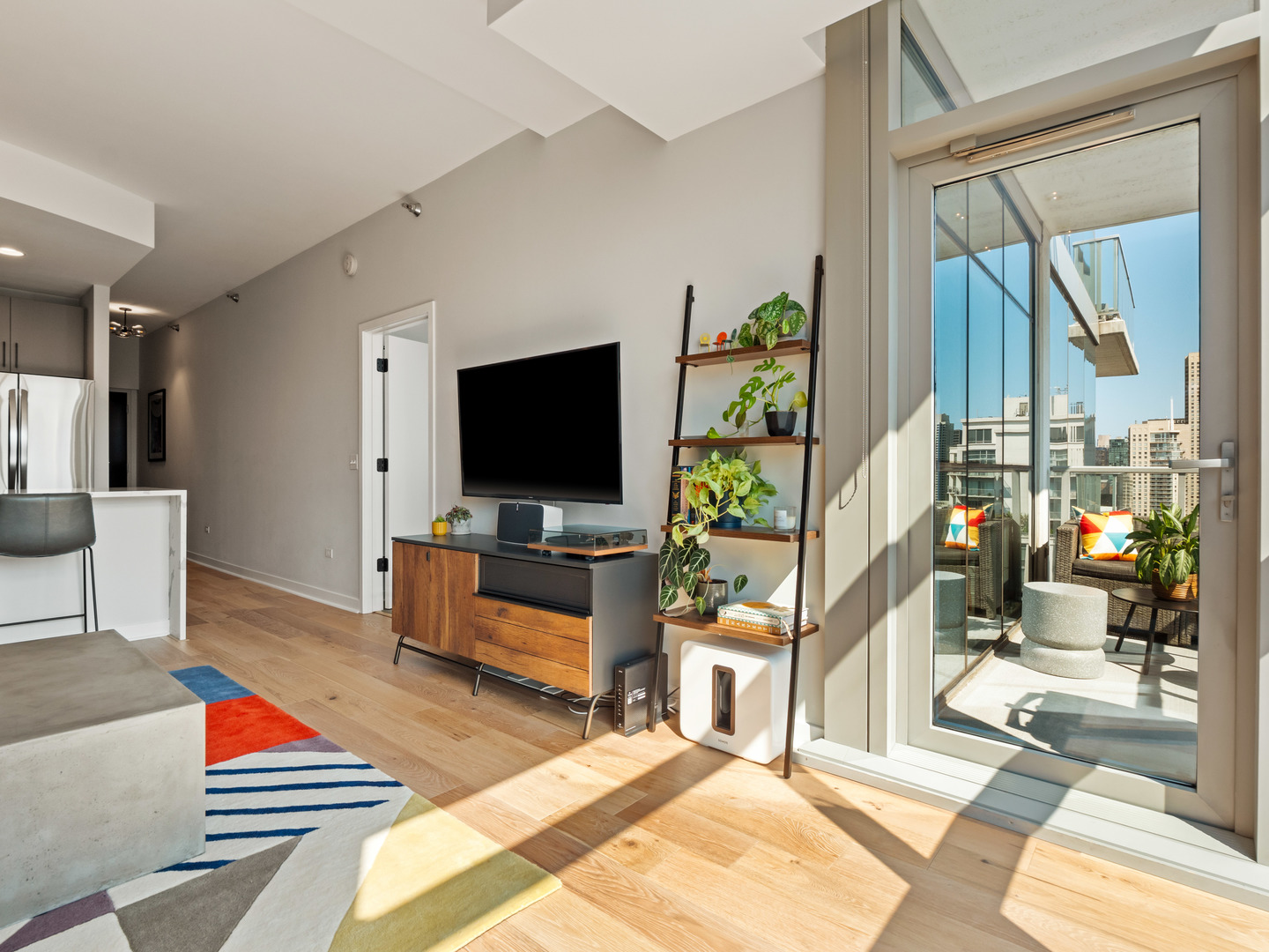 303 W Ohio Street Unit: 2704