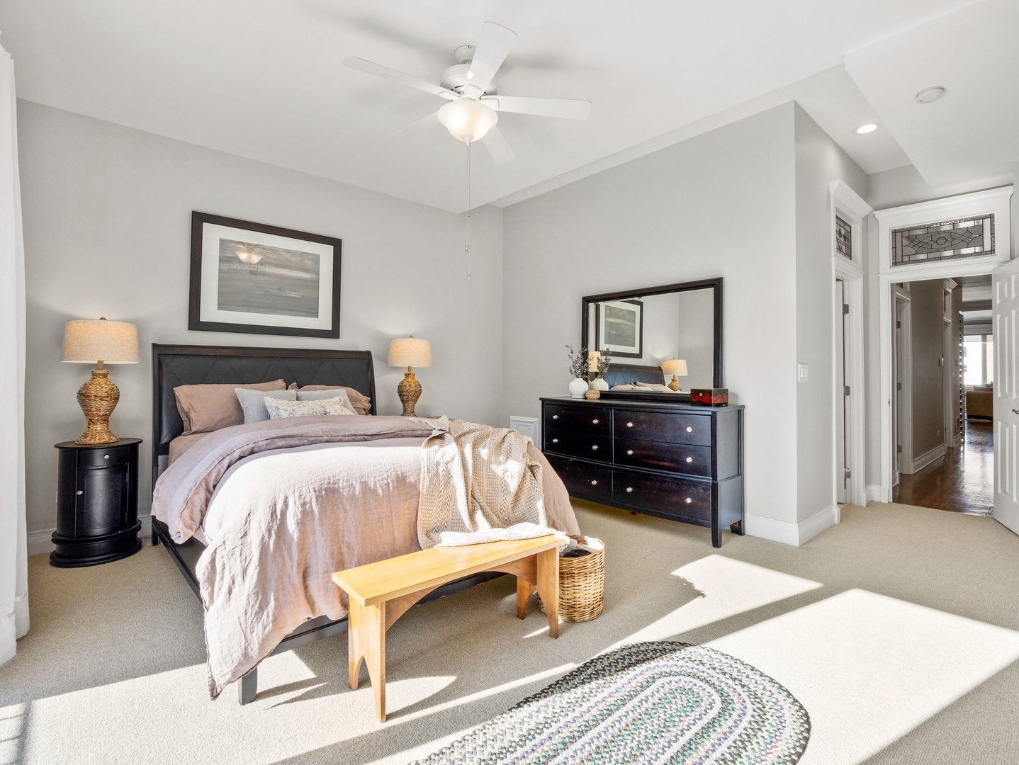 325 W SCHILLER Avenue Unit: 3W