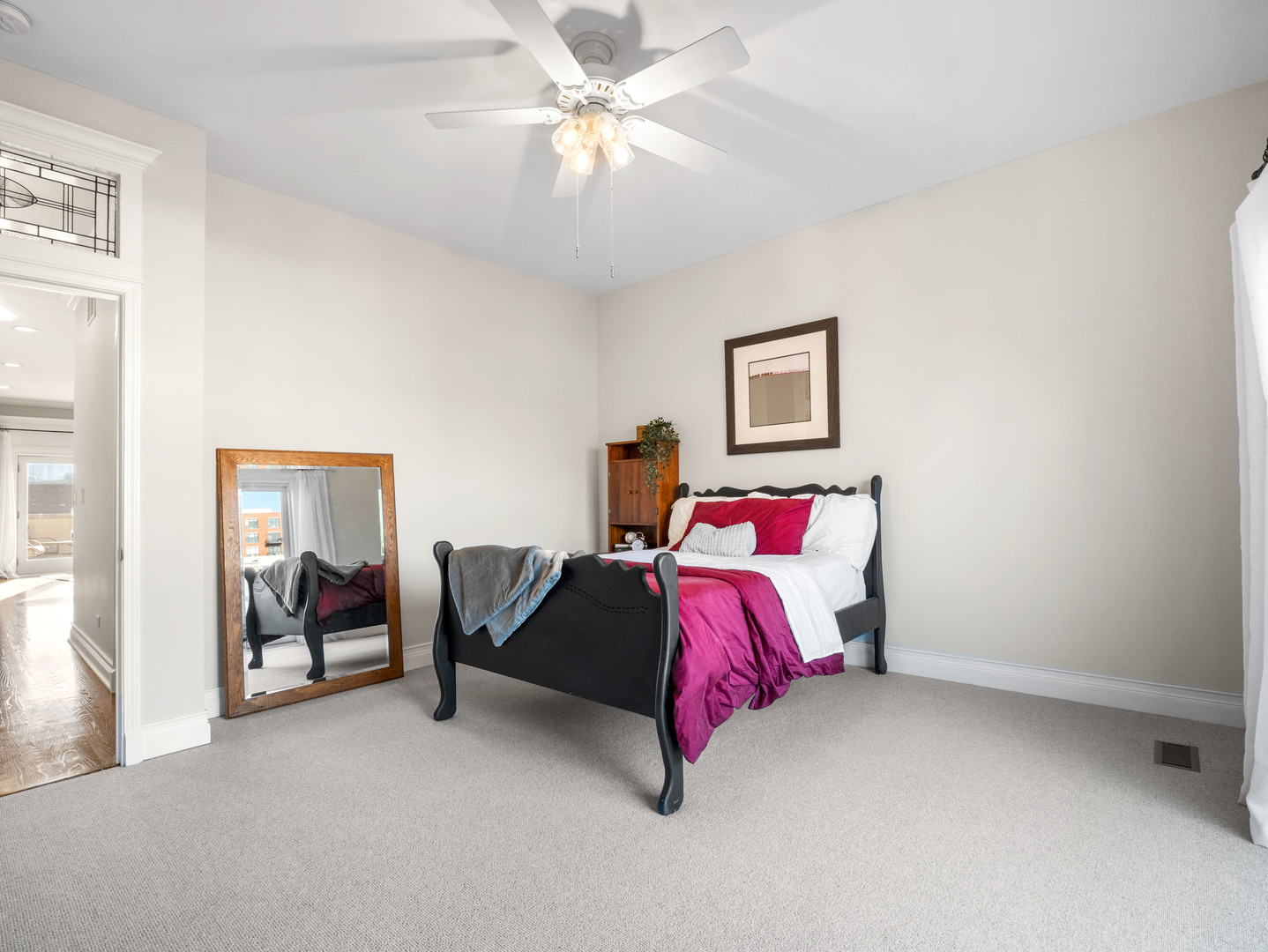 325 W SCHILLER Avenue Unit: 3W
