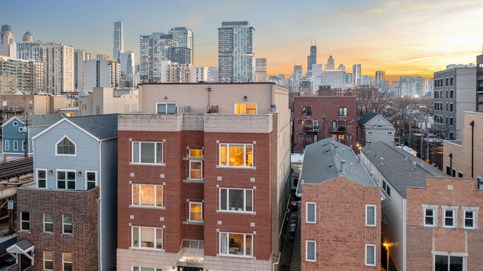325 W SCHILLER Avenue Unit: 3W