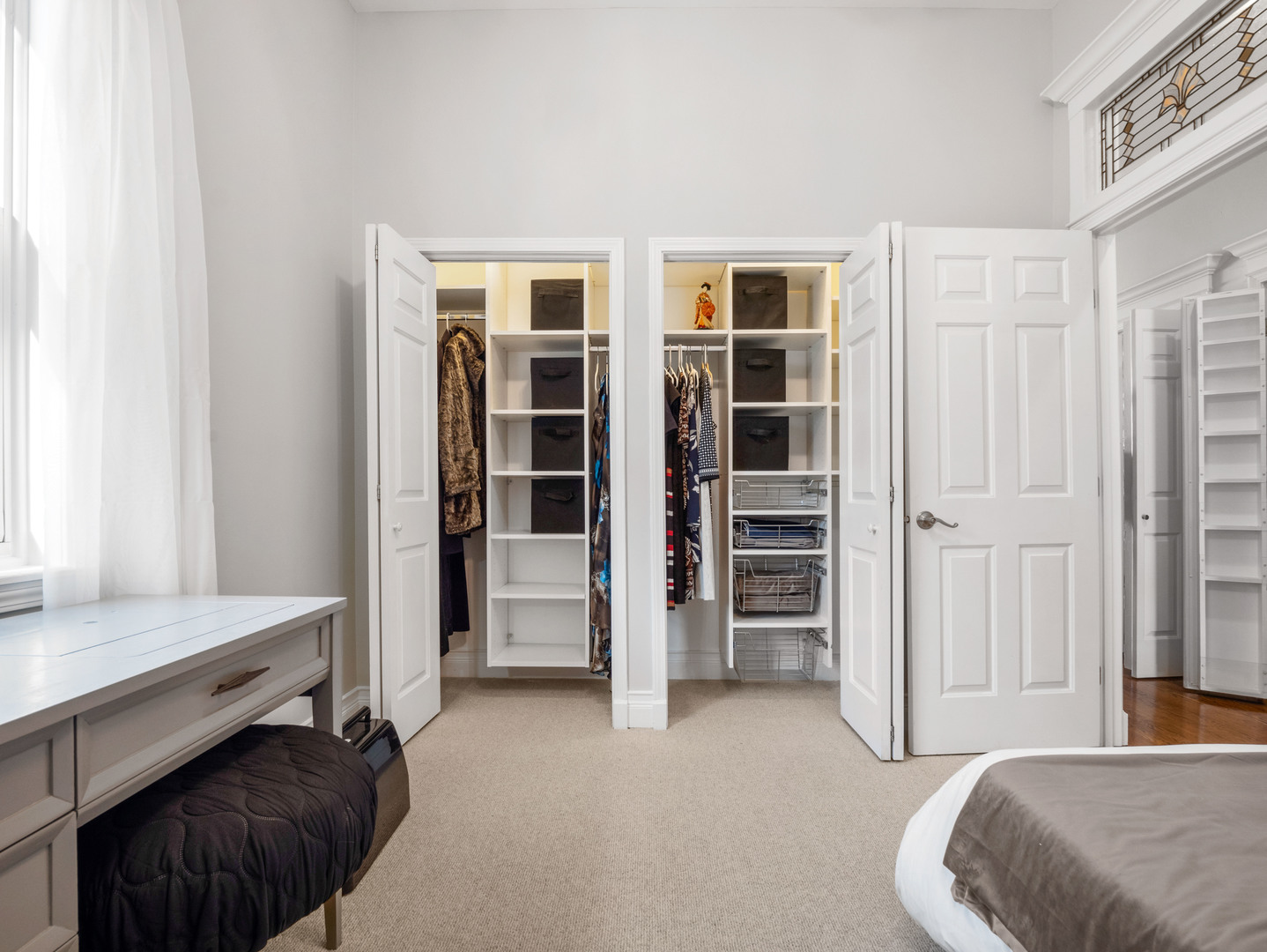 325 W SCHILLER Avenue Unit: 3W