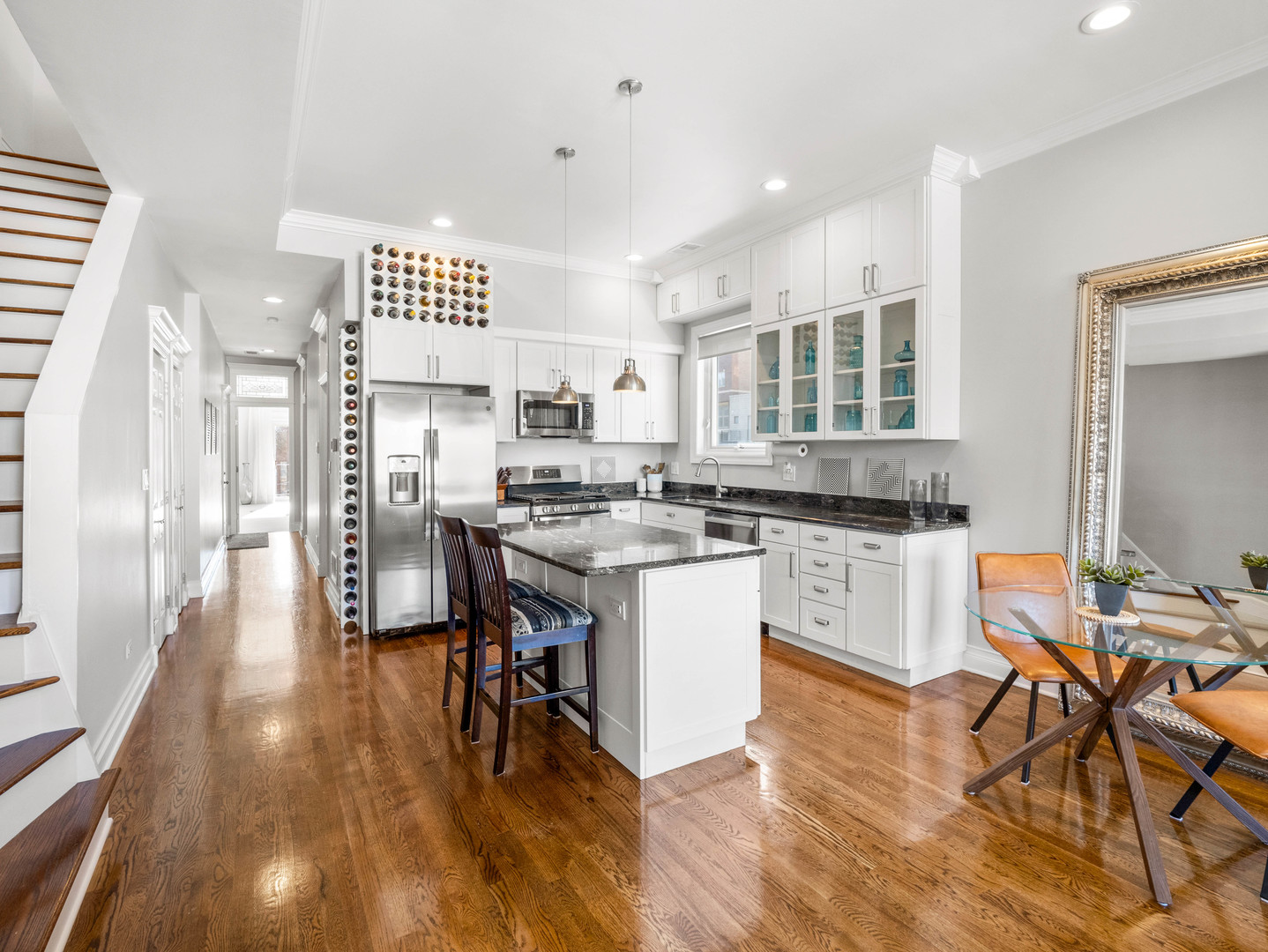 325 W SCHILLER Avenue Unit: 3W