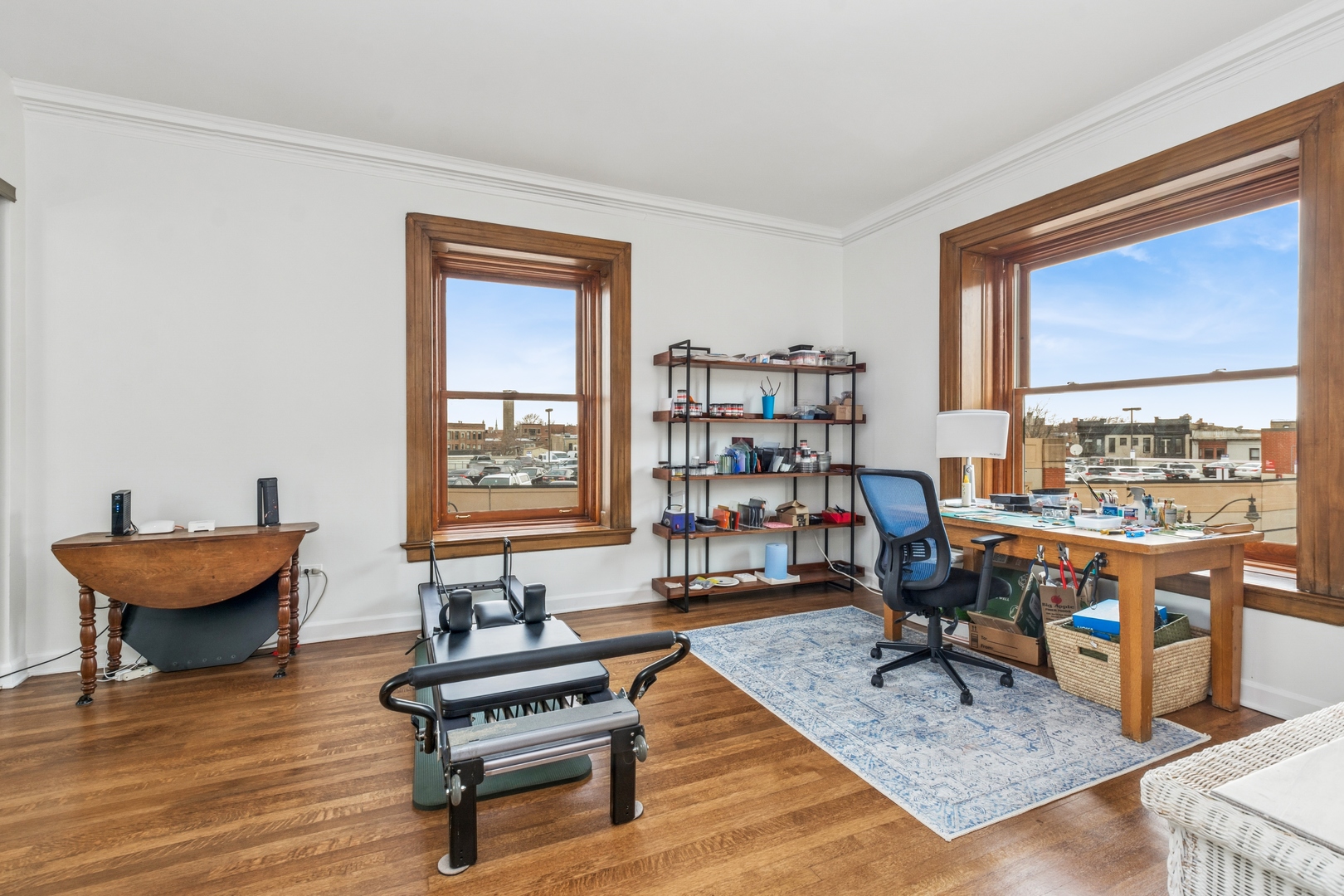 559 W Surf Street Unit: 400