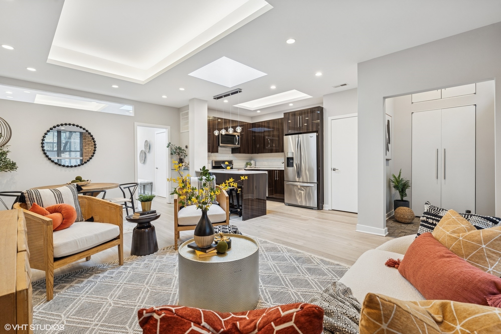 1872 N Clybourn Avenue Unit: 114