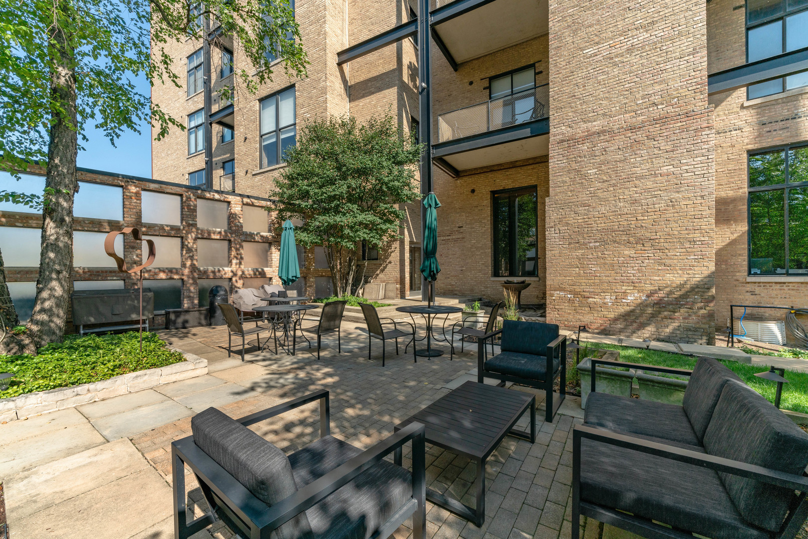 1872 N Clybourn Avenue Unit: 114