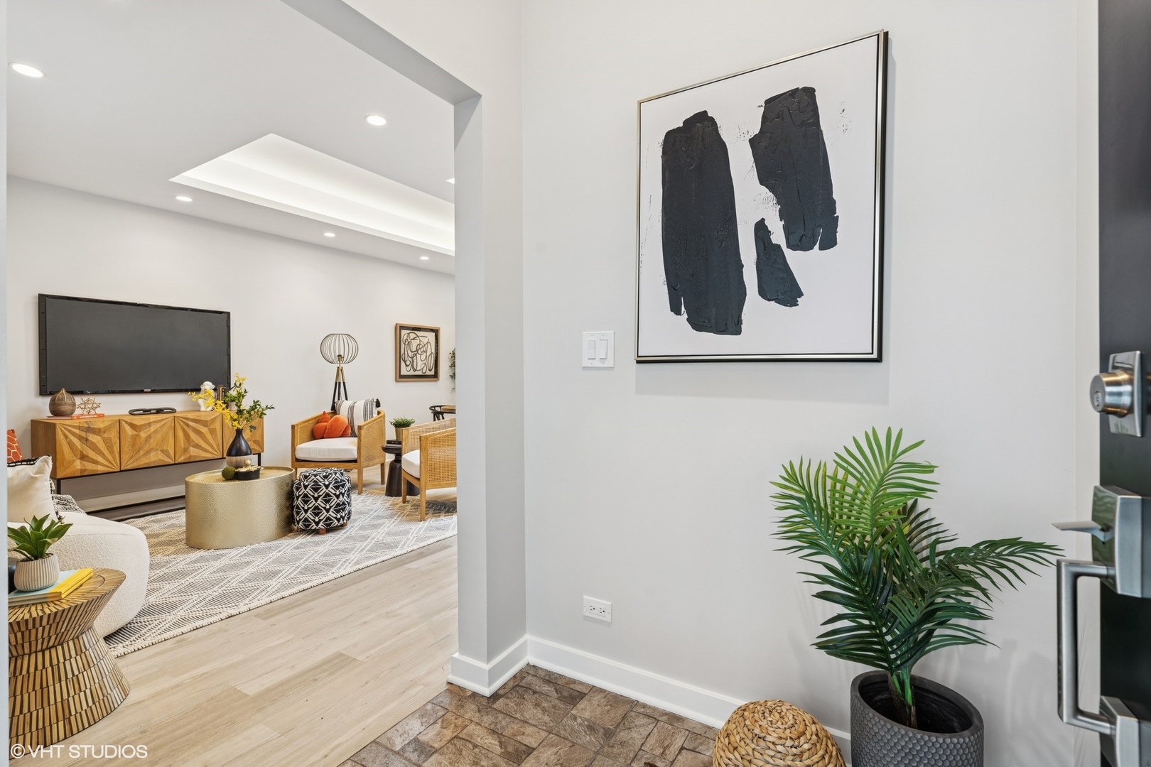 1872 N Clybourn Avenue Unit: 114