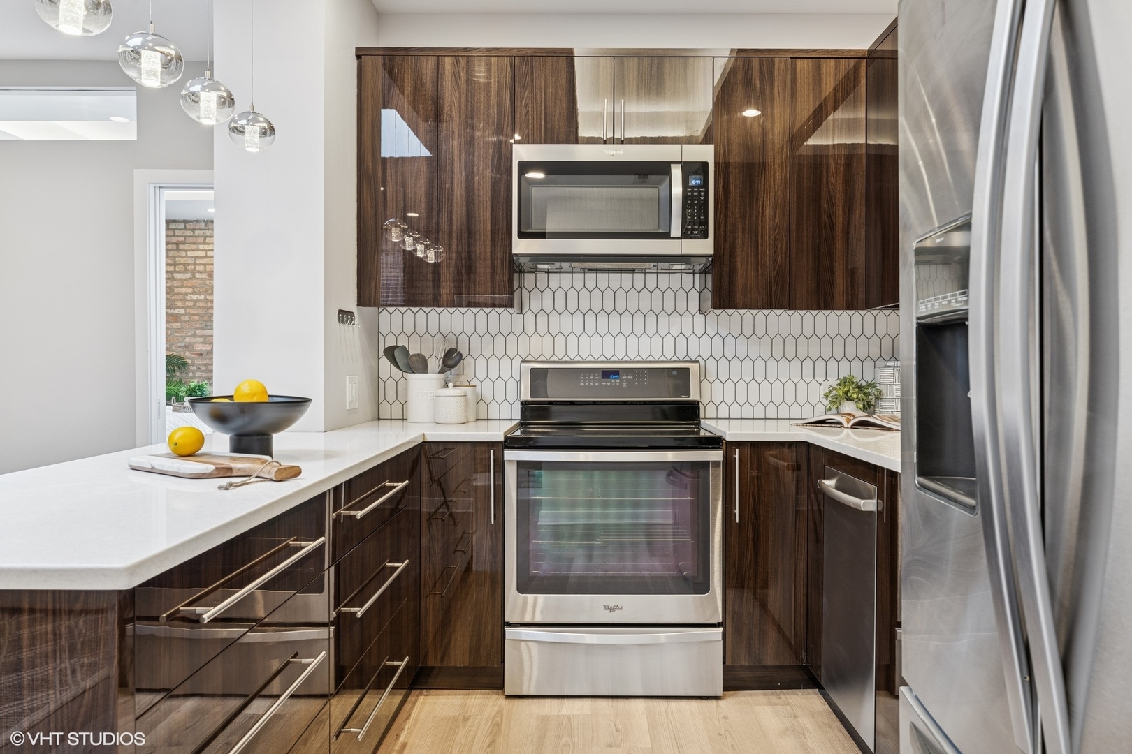 1872 N Clybourn Avenue Unit: 114