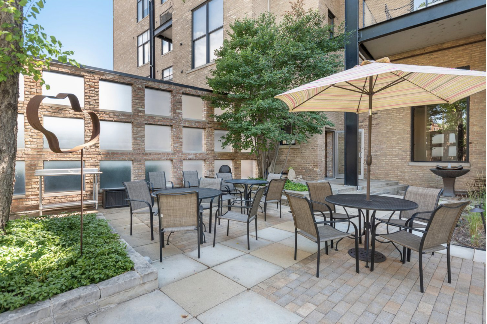 1872 N Clybourn Avenue Unit: 114
